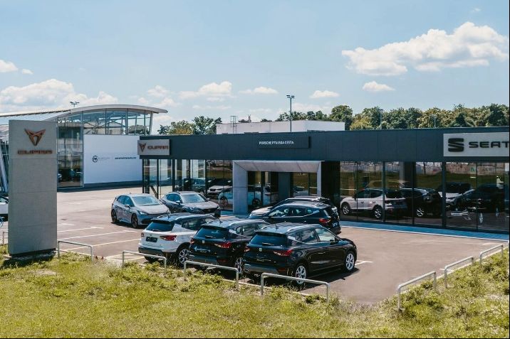 CUPRA%20SEAT%20MARIBOR%20PORSCHE%20PTUJSKA%20CESTA