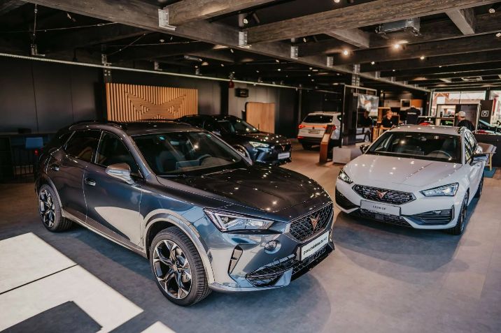 CUPRA%20SEAT%20MARIBOR%20PORSCHE%20PTUJSKA%20CESTA